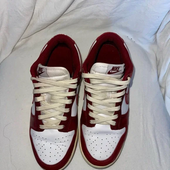 Nike Dunk Low - Women/Mens - Picture 4 of 6